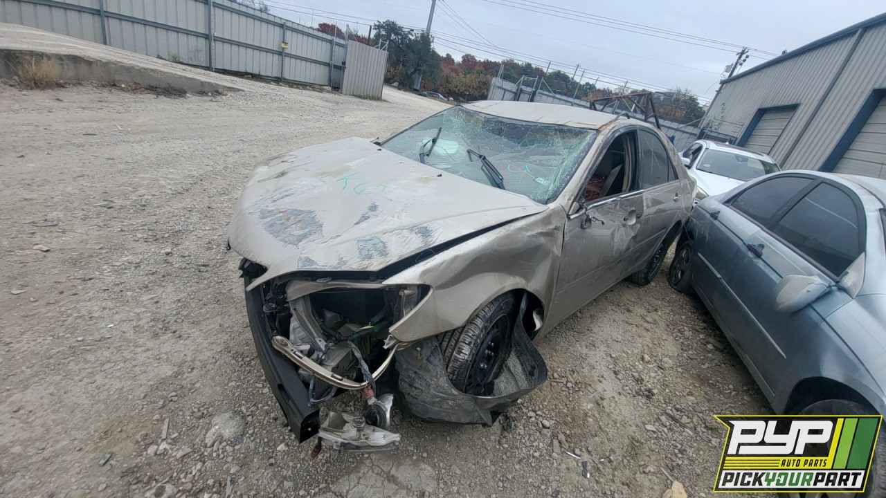 2003 TOYOTA CAMRY partes disponibles