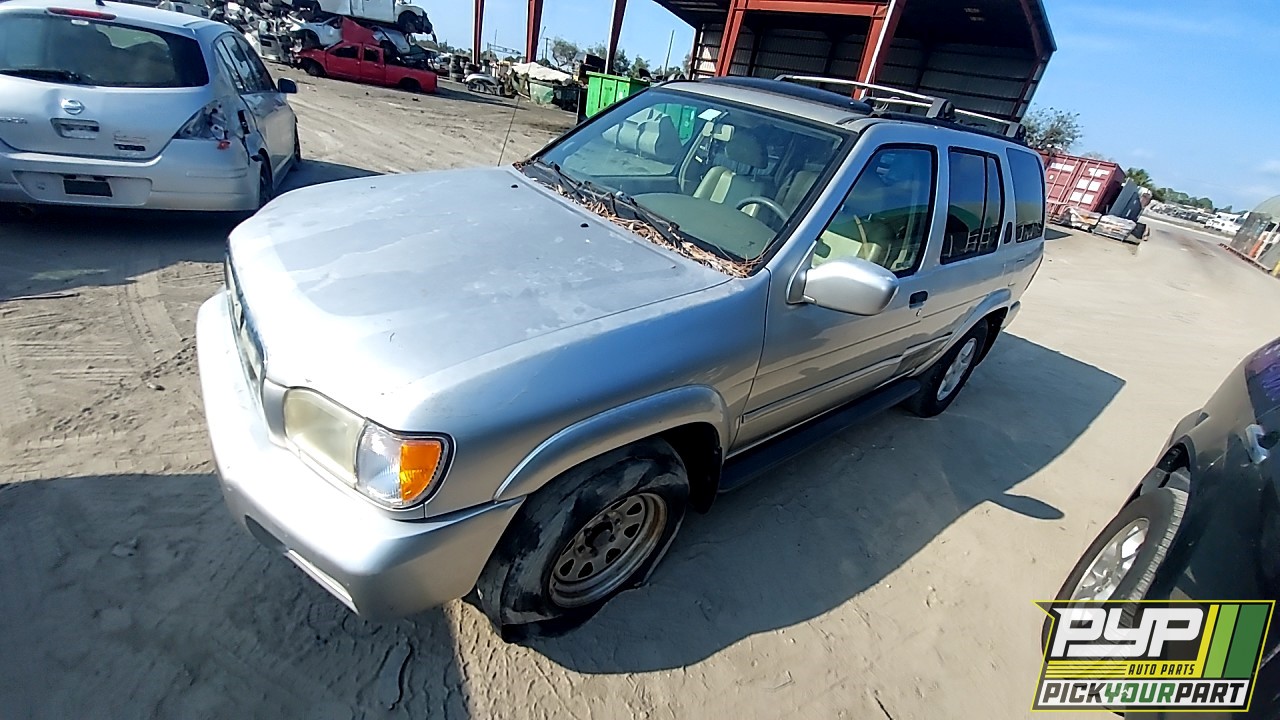 2001 NISSAN PATHFINDER partes disponibles