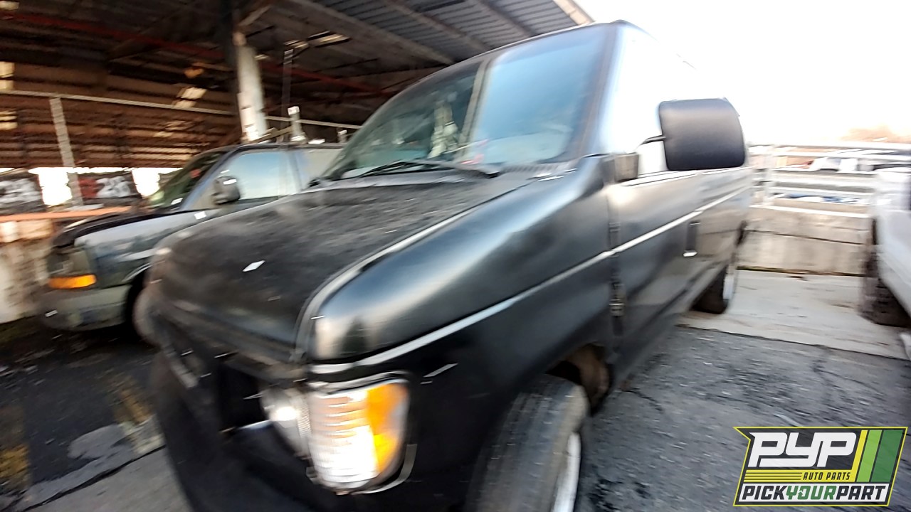 2002 FORD E-350 ECONOLINE CLUB WAGON available for parts