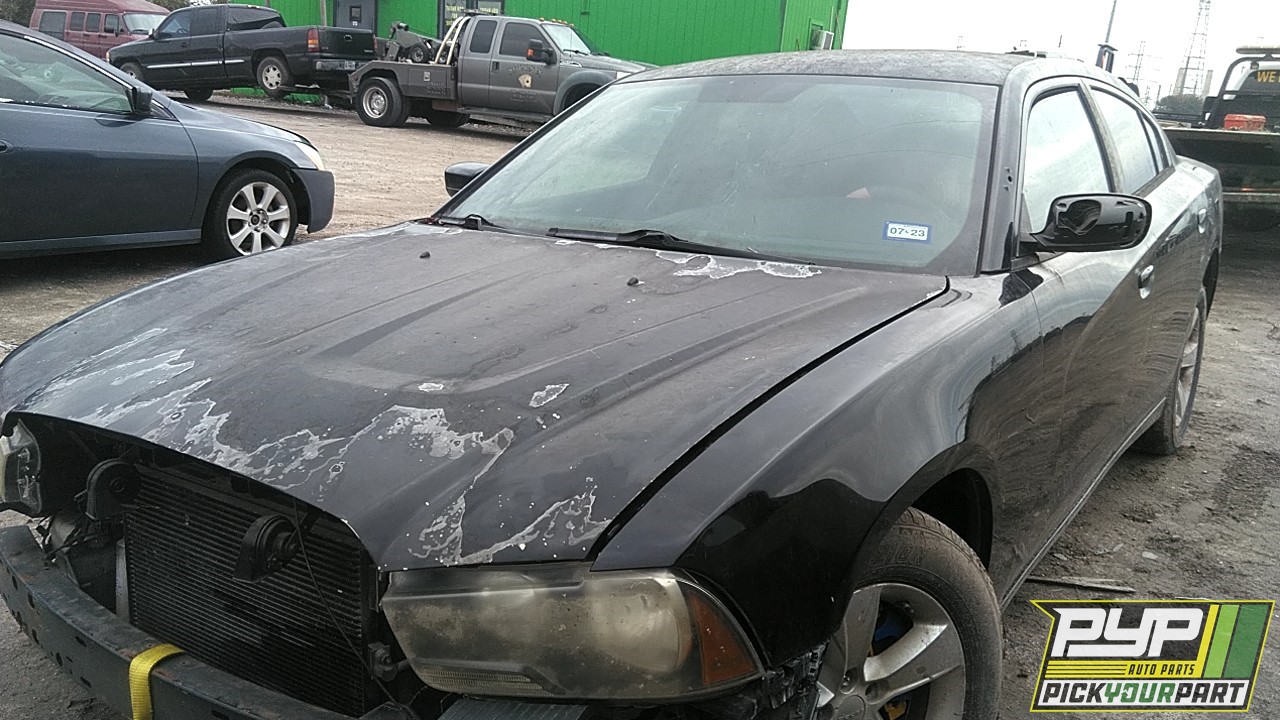 2012 DODGE CHARGER partes disponibles