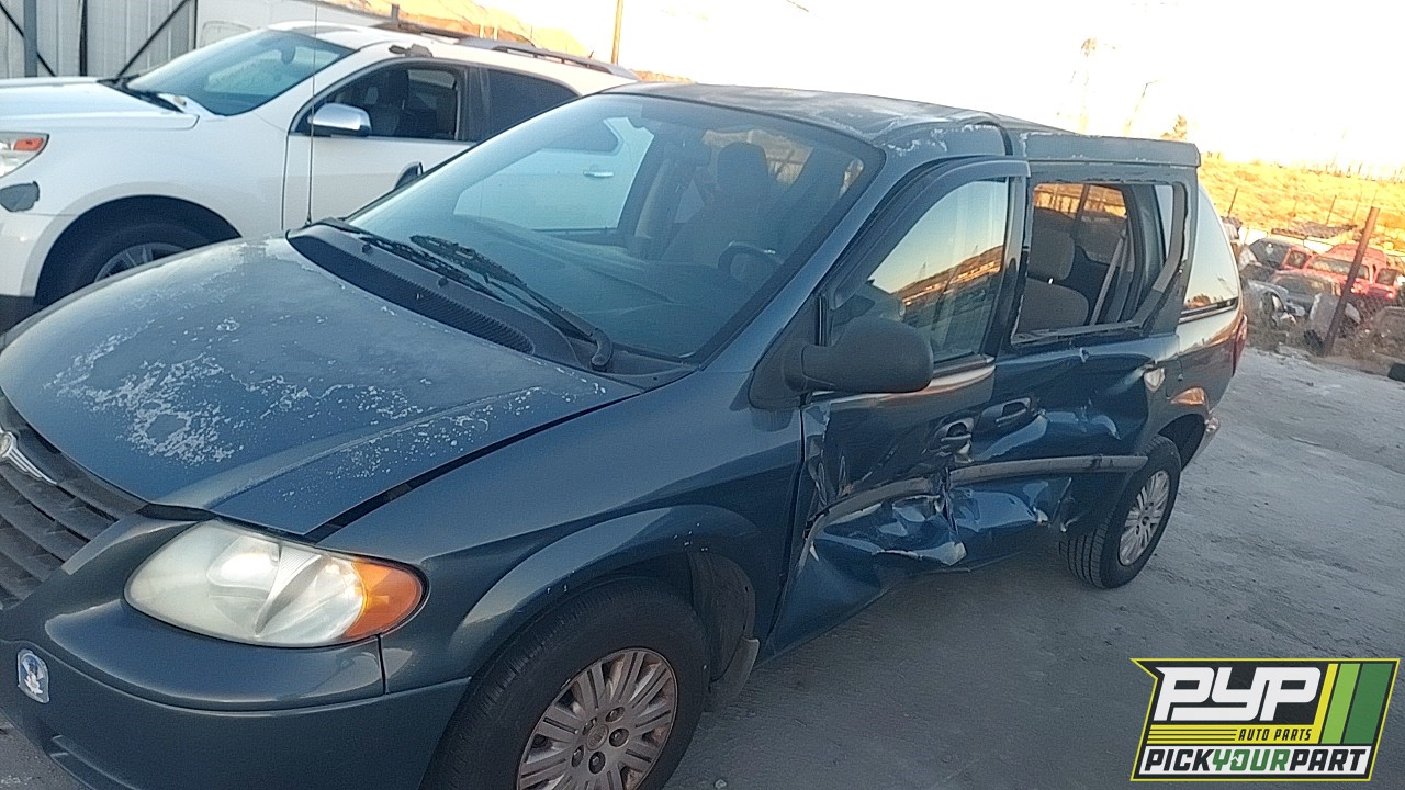 2007 CHRYSLER TOWN & COUNTRY available for parts