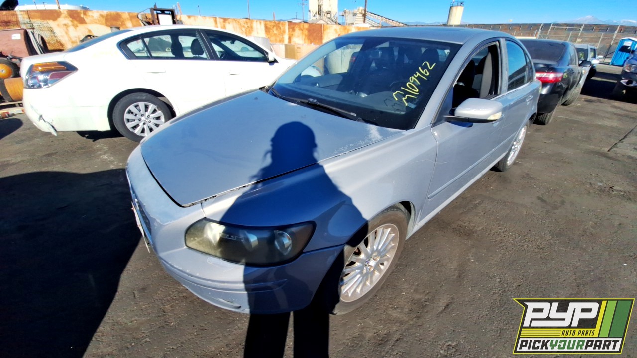 2005 VOLVO S40 partes disponibles