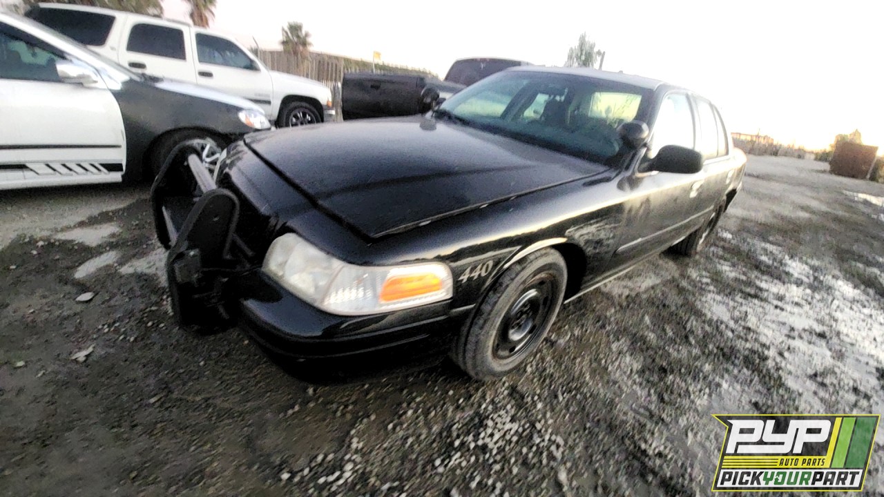 2003 FORD CROWN VICTORIA available for parts