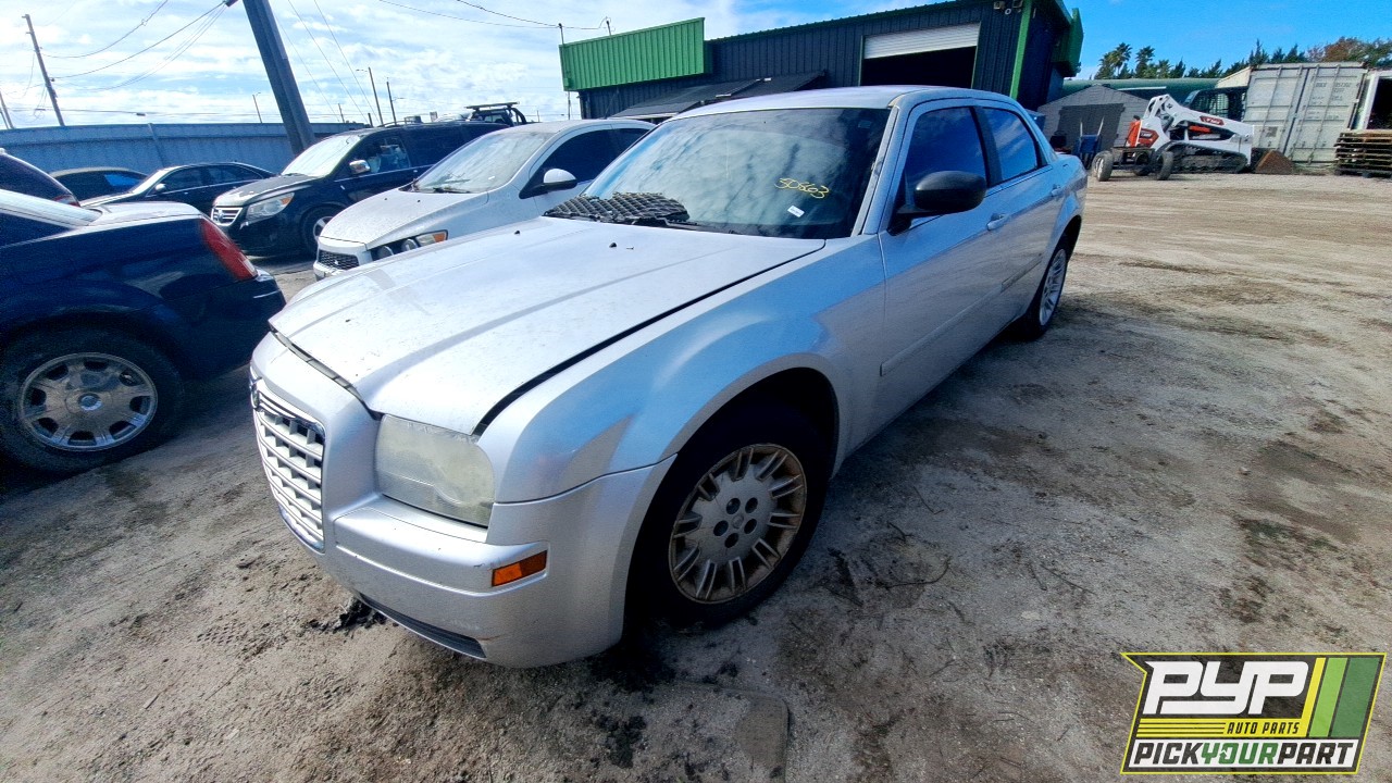 2005 CHRYSLER 300 available for parts