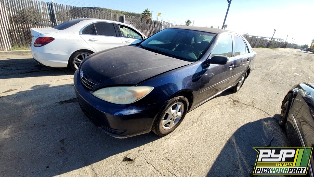 2004 TOYOTA CAMRY partes disponibles