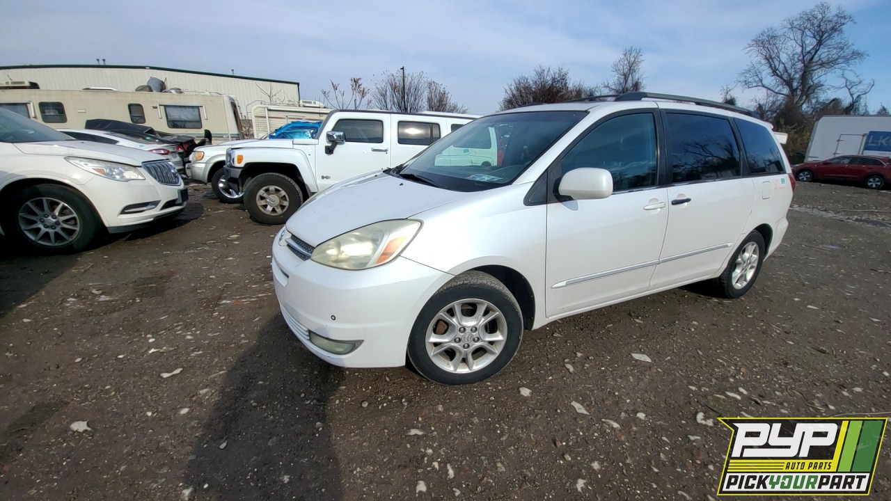2004 TOYOTA SIENNA available for parts