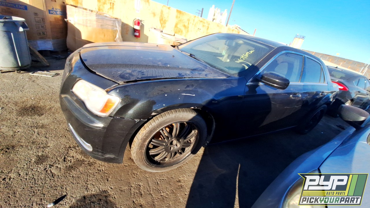 2011 CHRYSLER 300 partes disponibles