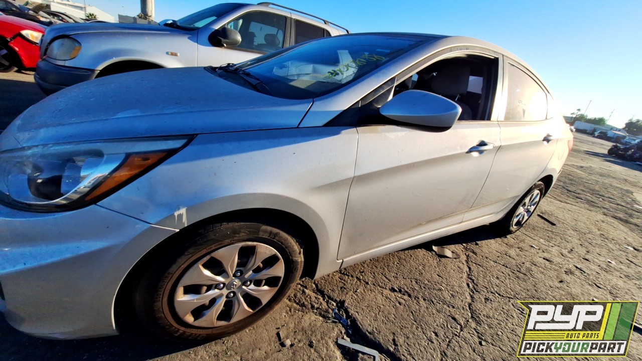 2015 HYUNDAI ACCENT partes disponibles