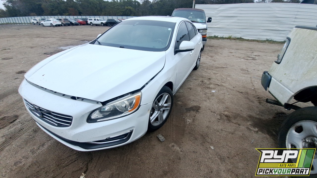 2014 VOLVO S60 partes disponibles