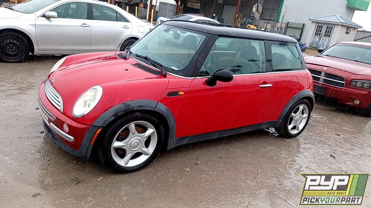 2004 MINI COOPER partes disponibles