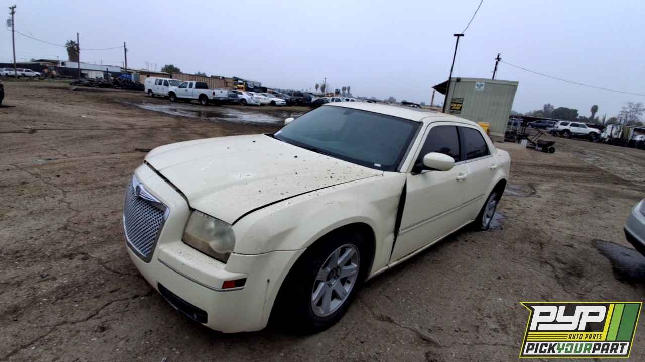 2006 CHRYSLER 300 available for parts