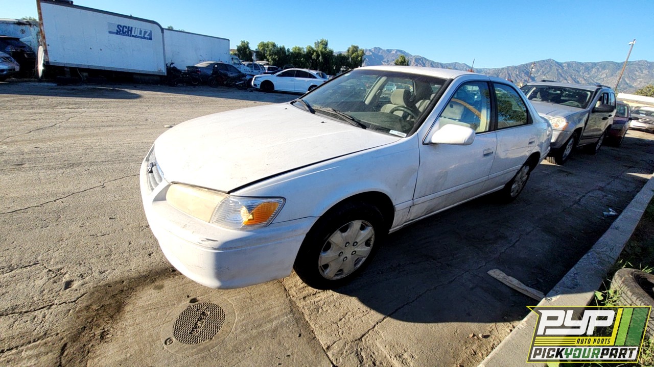 2000 TOYOTA CAMRY partes disponibles
