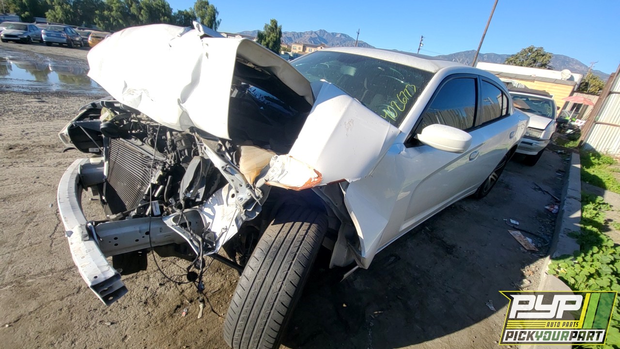 2014 DODGE CHARGER partes disponibles