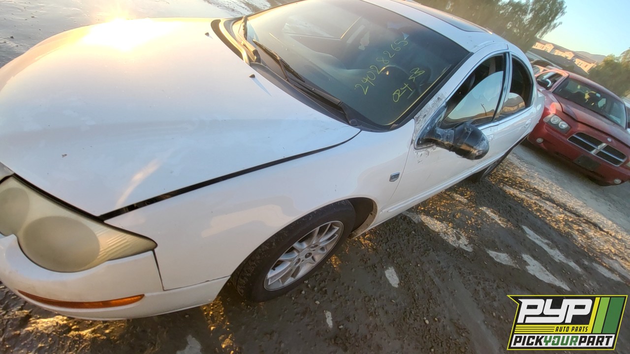 2002 CHRYSLER 300M partes disponibles