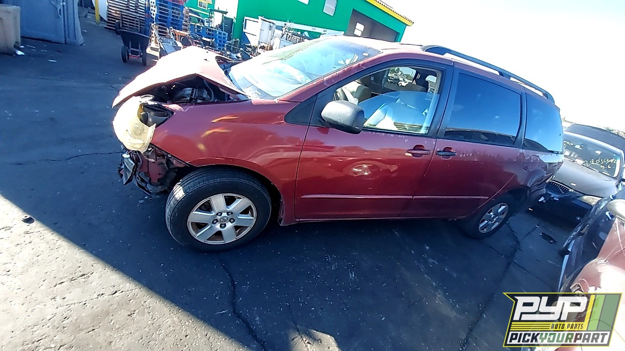 2004 TOYOTA SIENNA available for parts