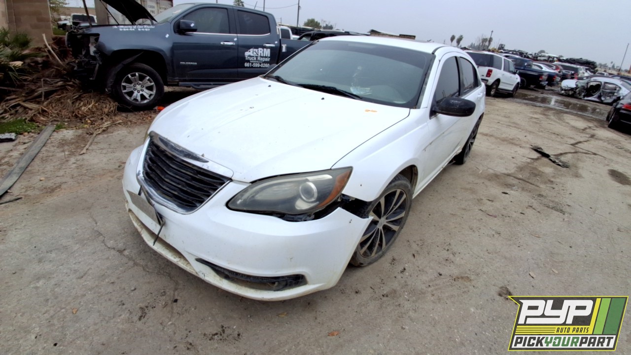 2012 CHRYSLER 200 partes disponibles