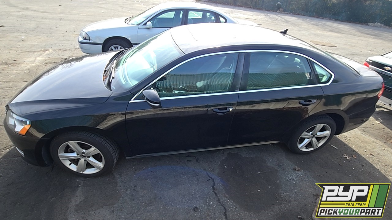 2013 VOLKSWAGEN PASSAT partes disponibles