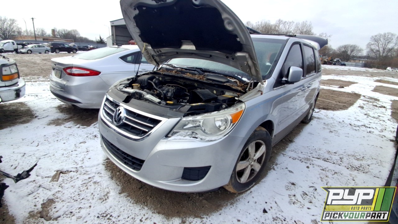 2009 VOLKSWAGEN ROUTAN partes disponibles