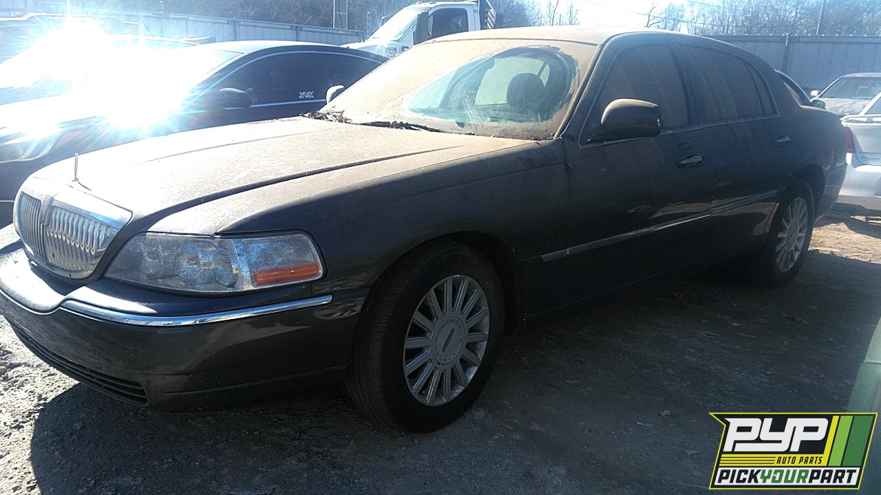 2005 LINCOLN TOWN CAR available for parts