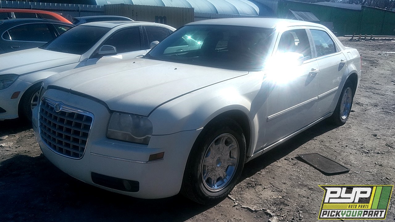 2006 CHRYSLER 300 available for parts