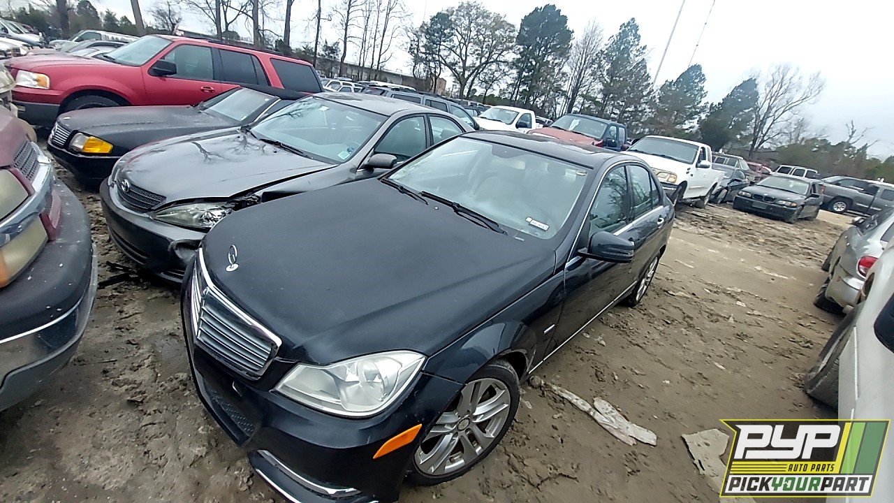 2012 MERCEDES-BENZ C250 partes disponibles