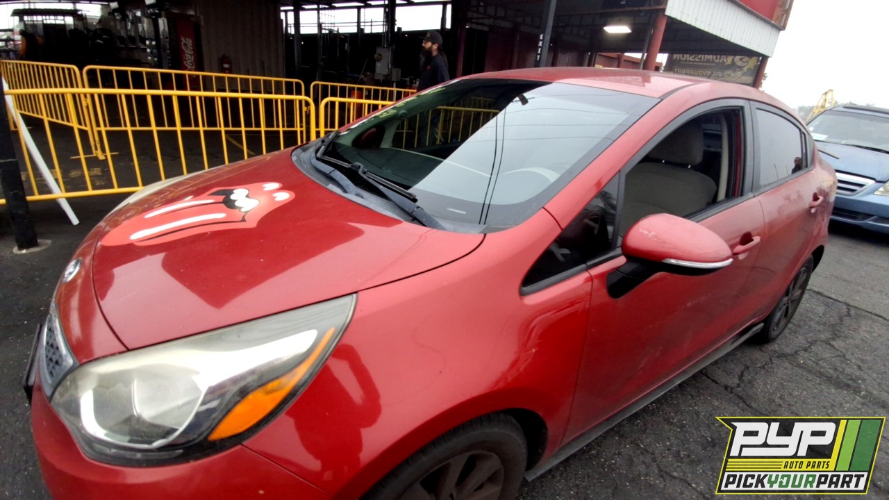 2014 KIA RIO partes disponibles