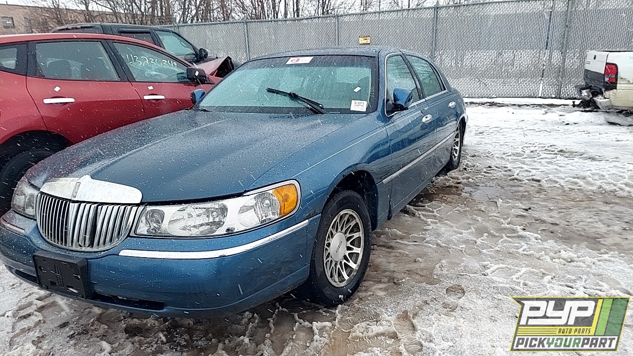 2001 LINCOLN TOWN CAR partes disponibles