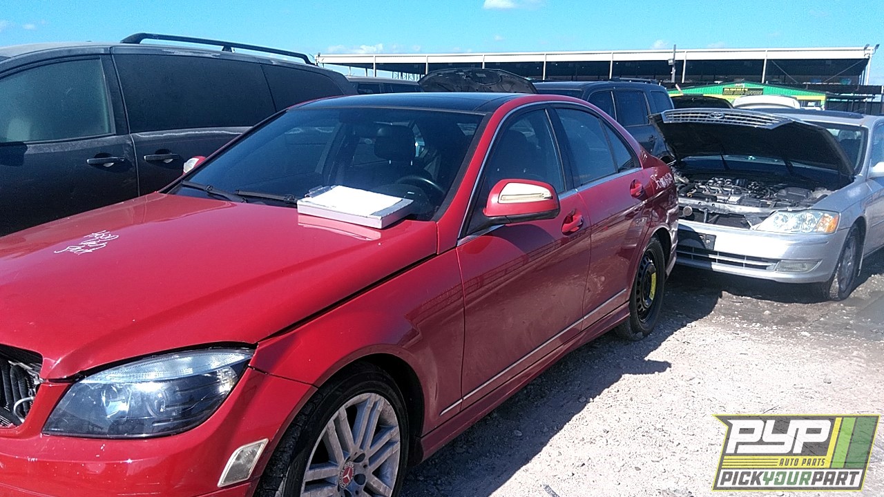 2008 MERCEDES-BENZ C300 partes disponibles