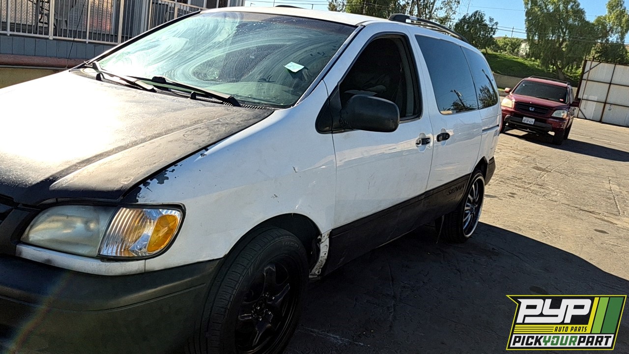 2002 TOYOTA SIENNA partes disponibles