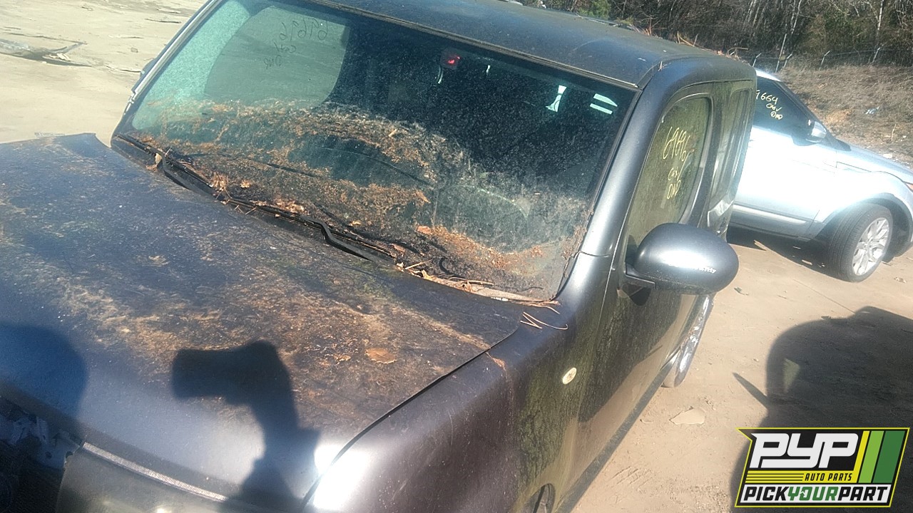 2009 NISSAN CUBE available for parts