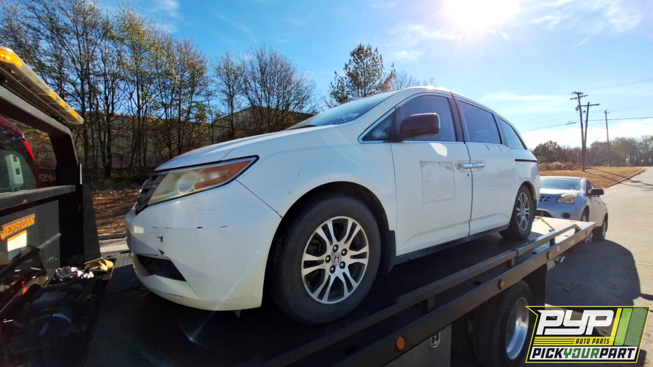 2012 HONDA ODYSSEY available for parts