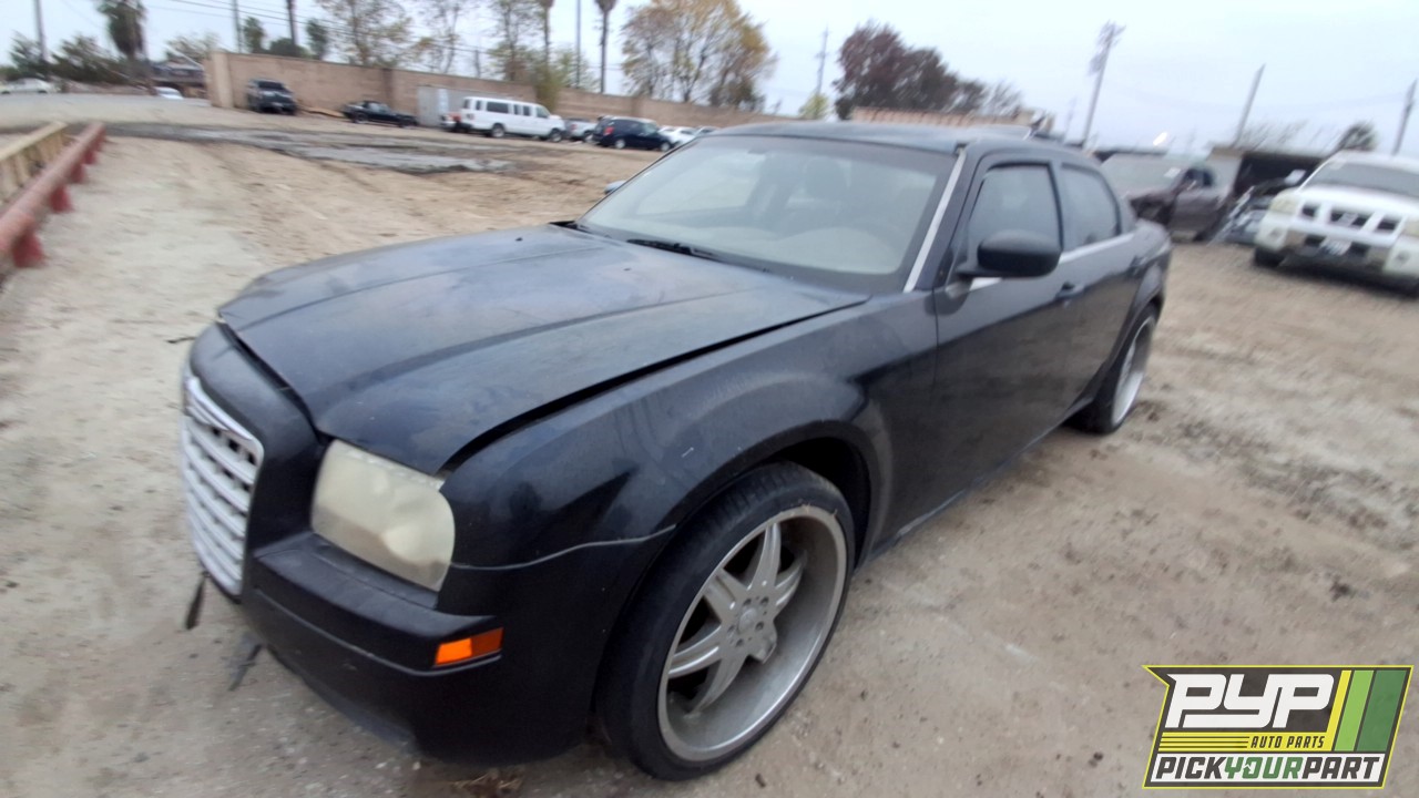 2006 CHRYSLER 300 available for parts