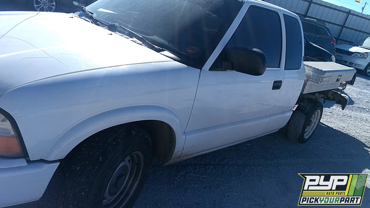 2001 GMC SONOMA available for parts