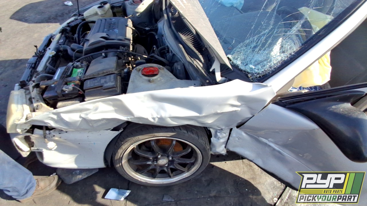 2002 TOYOTA COROLLA partes disponibles