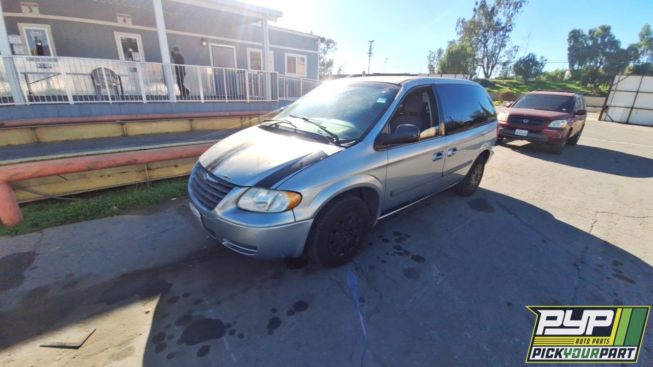 2005 CHRYSLER TOWN & COUNTRY partes disponibles