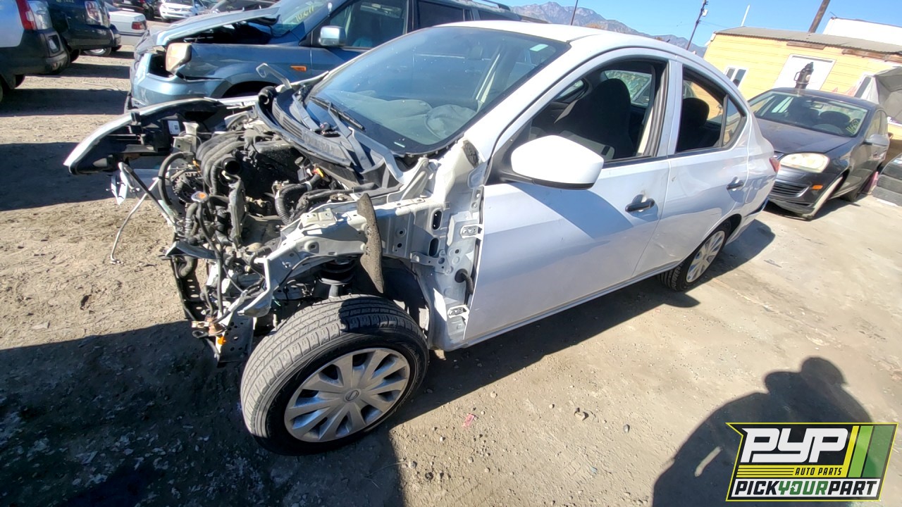 2016 NISSAN VERSA partes disponibles