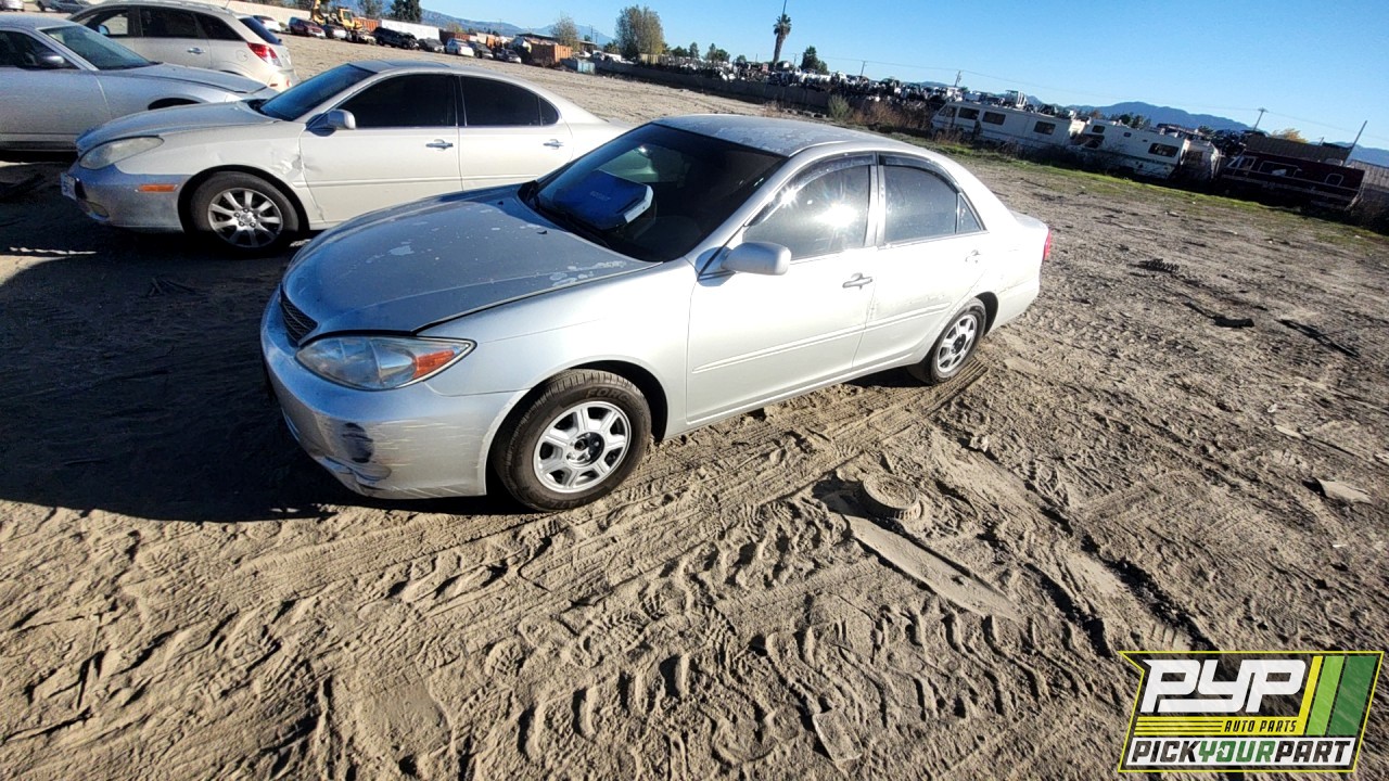2003 TOYOTA CAMRY partes disponibles