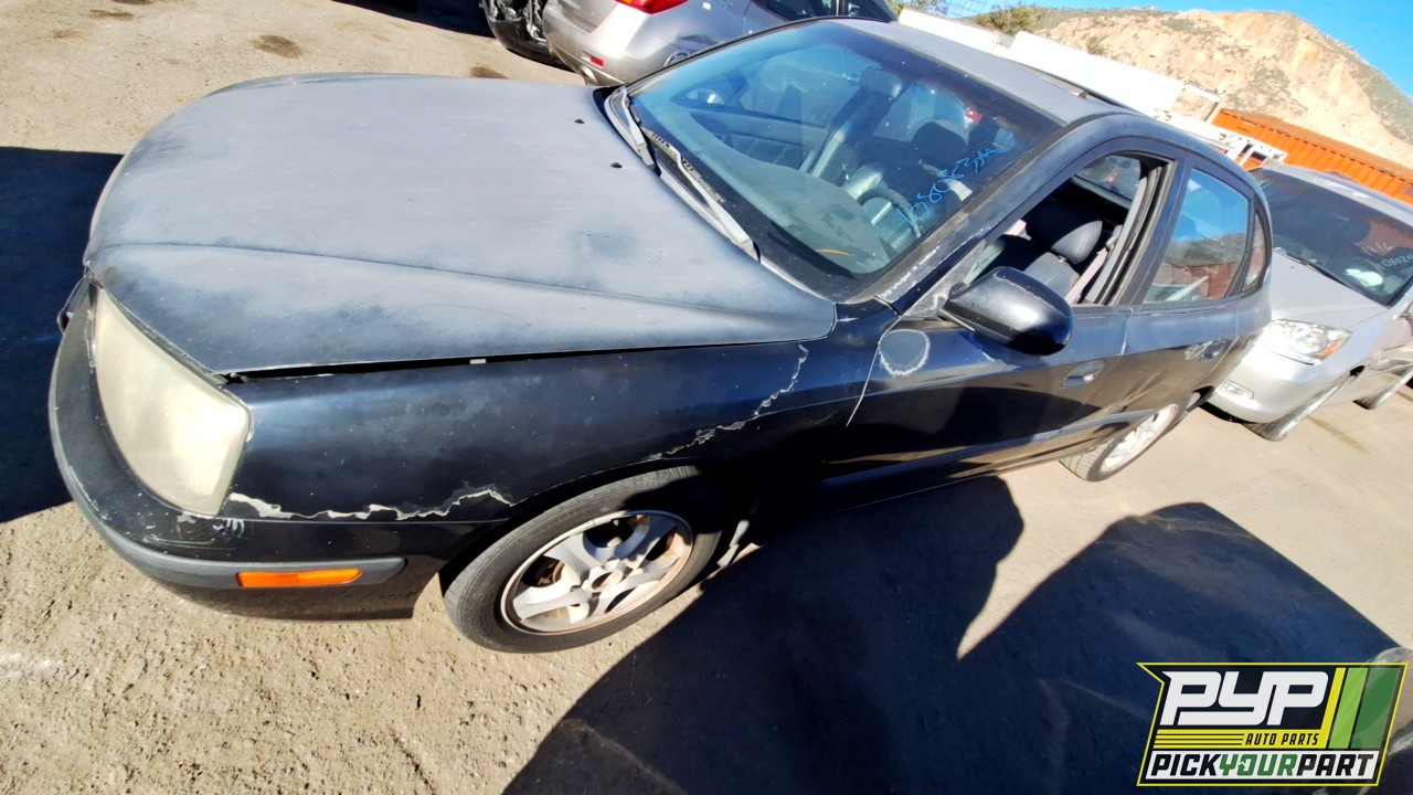 2003 HYUNDAI ELANTRA available for parts