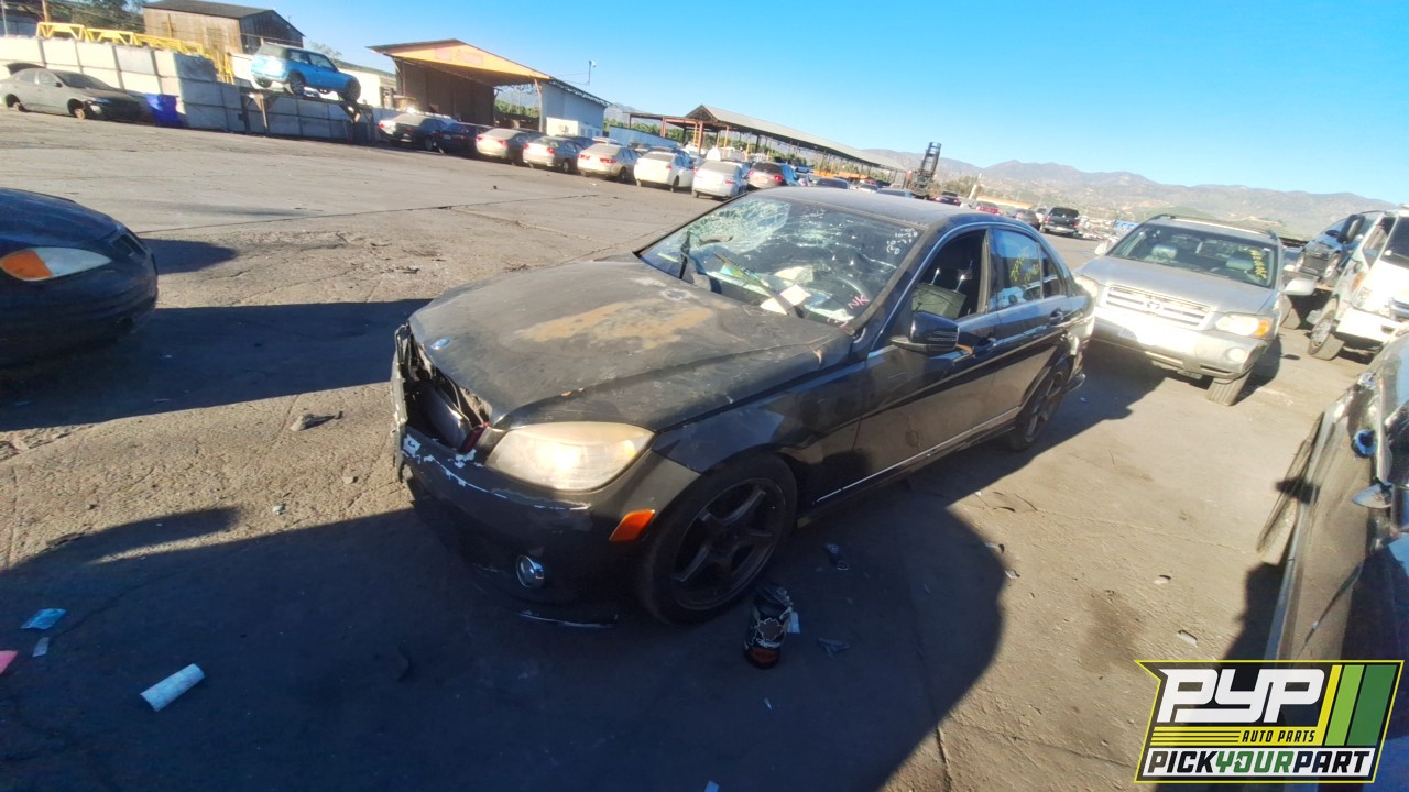 2010 MERCEDES-BENZ C300 partes disponibles