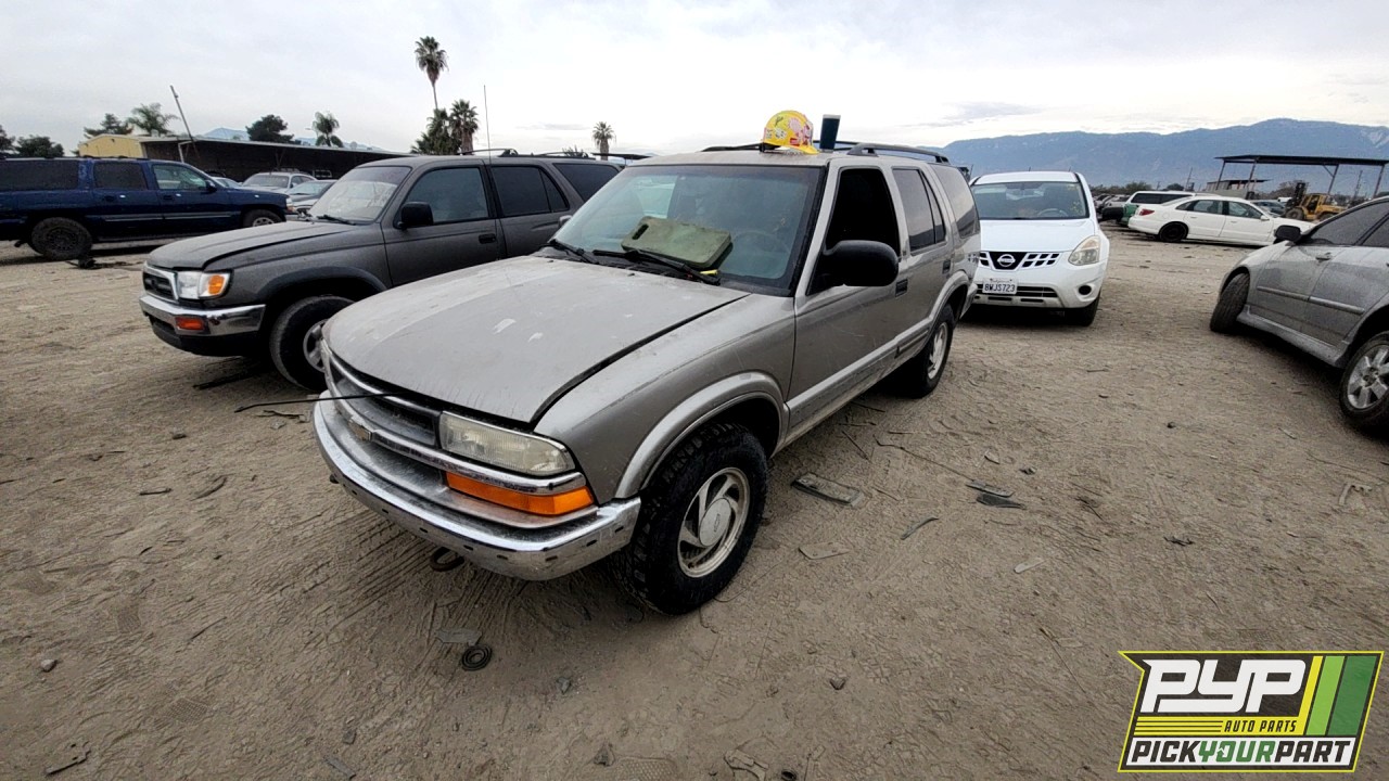 2001 CHEVROLET BLAZER partes disponibles