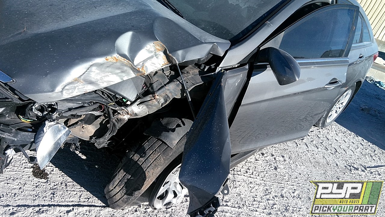 2013 HYUNDAI SONATA available for parts