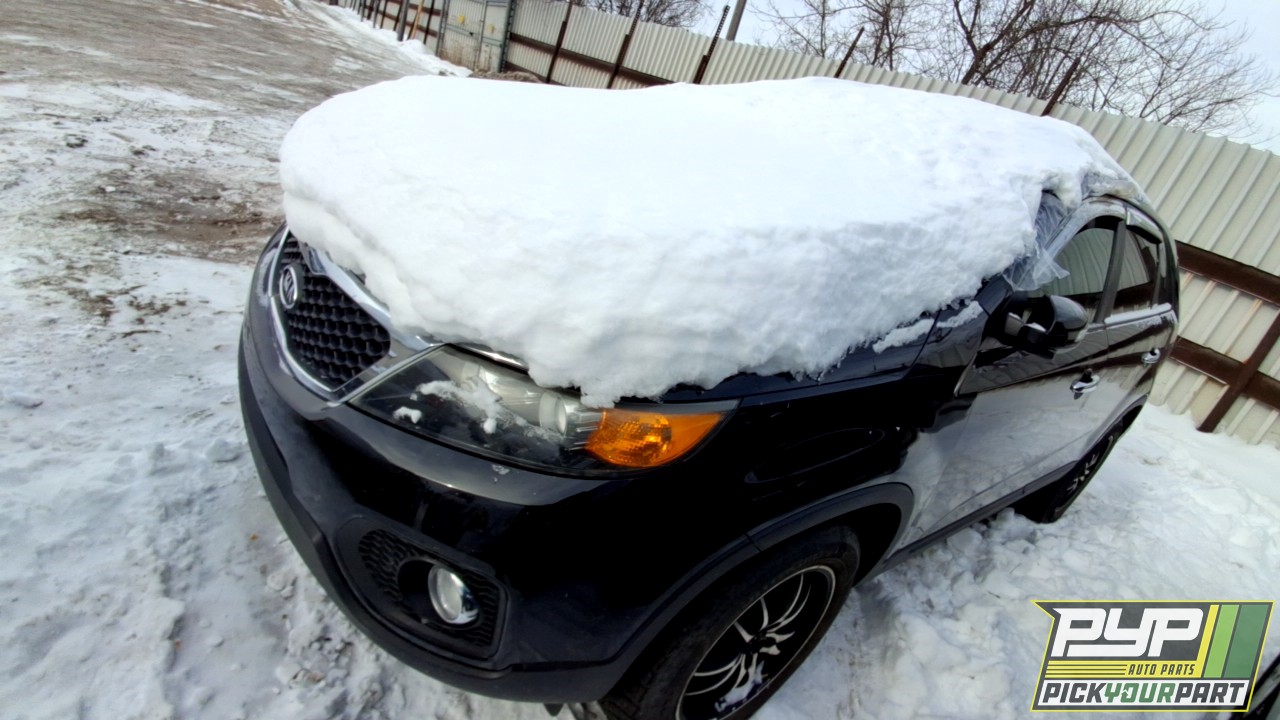 2011 KIA SORENTO available for parts