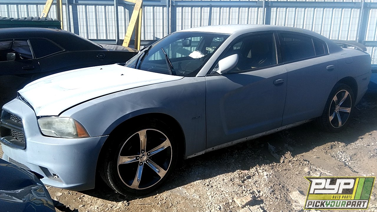 2012 DODGE CHARGER partes disponibles