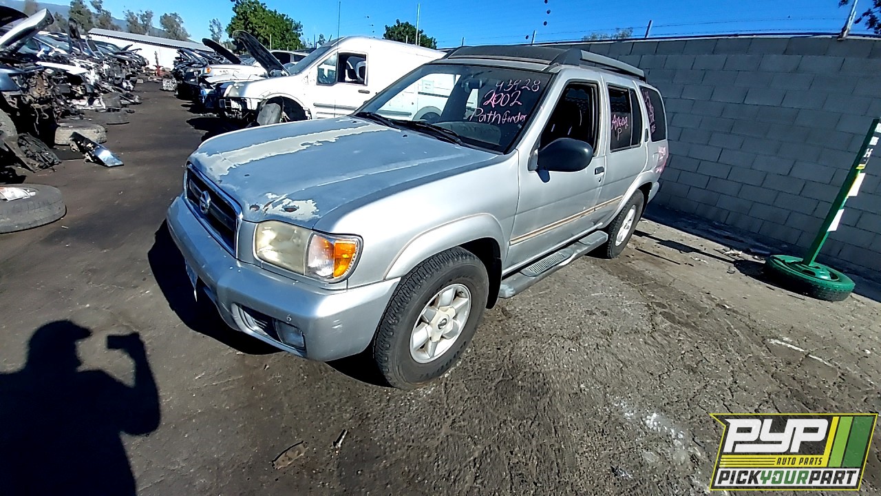 2002 NISSAN PATHFINDER partes disponibles