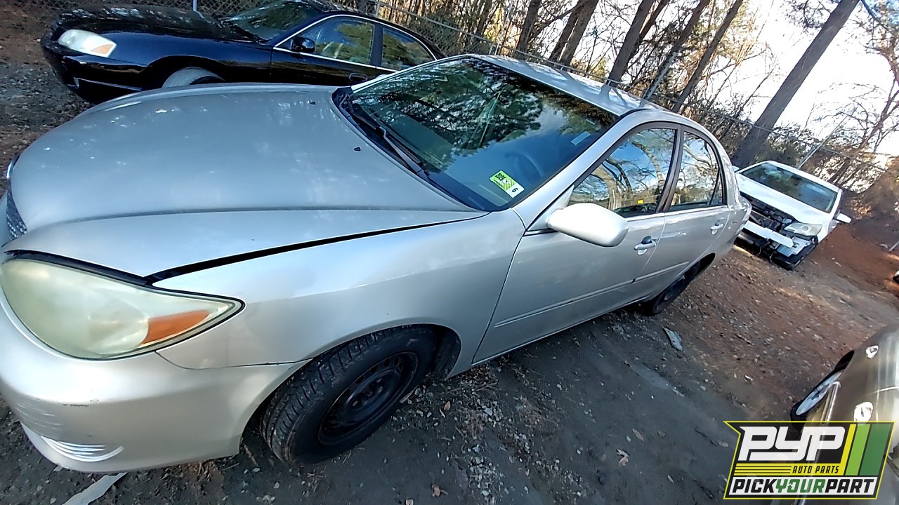 2004 TOYOTA CAMRY partes disponibles