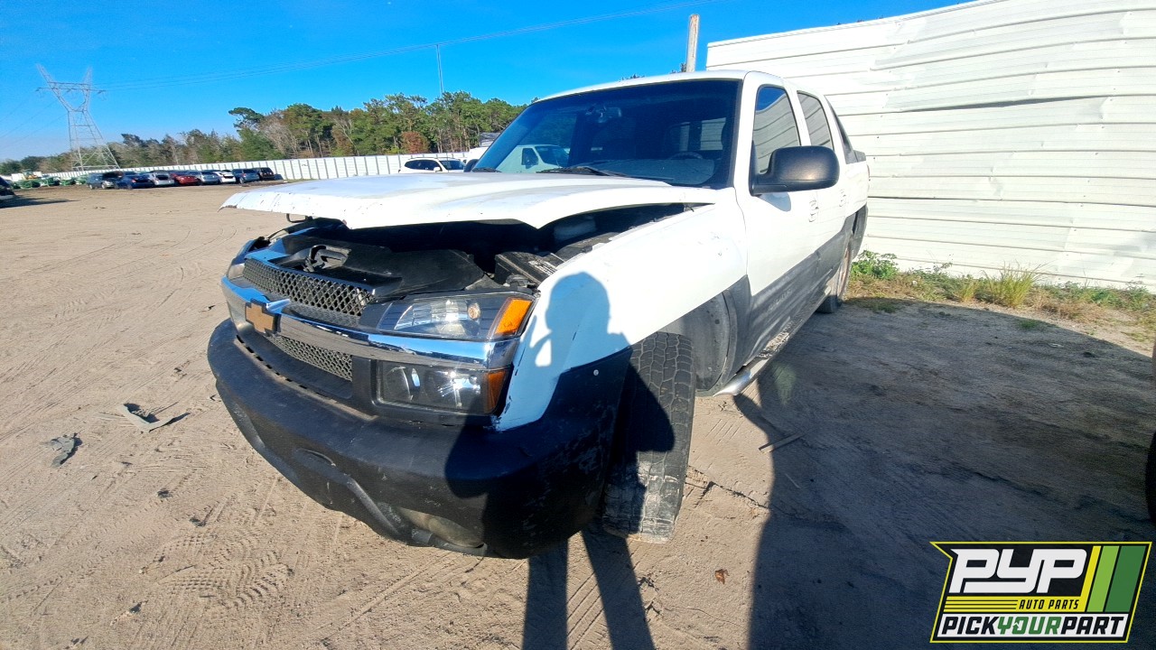 2002 CHEVROLET AVALANCHE 1500 available for parts