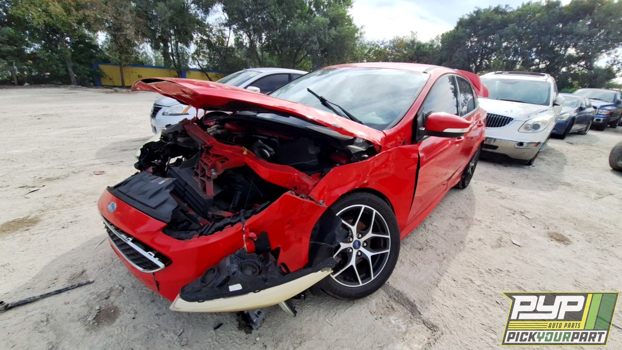 2015 FORD FOCUS available for parts