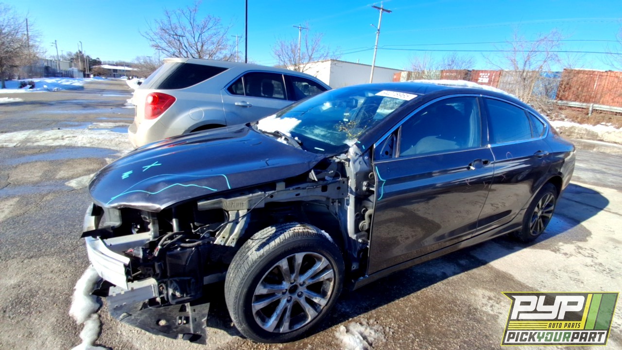 2015 CHRYSLER 200 partes disponibles