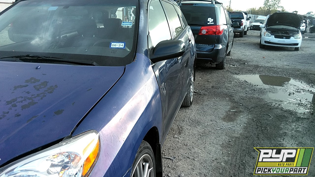 2004 TOYOTA MATRIX available for parts