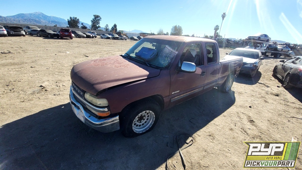 2001 CHEVROLET SILVERADO 1500 available for parts